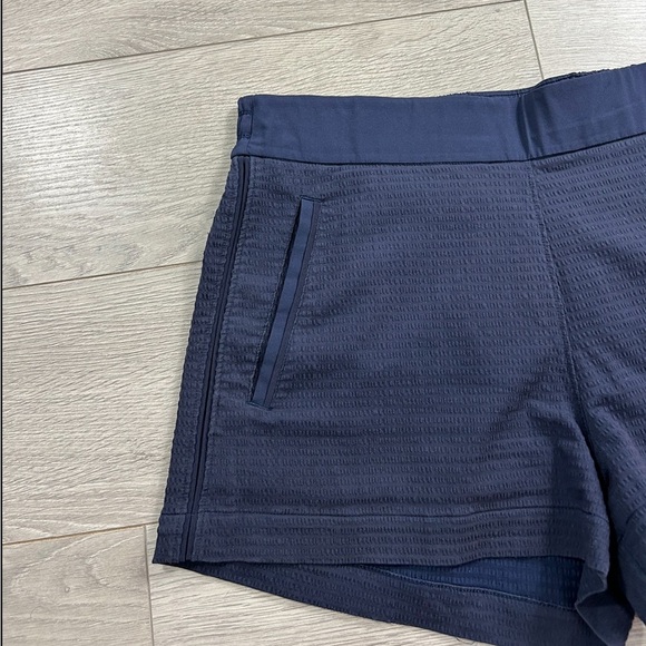 Lululemon Pack Light Shorts (2.5") Midnight Navy - Picture 7 of 13